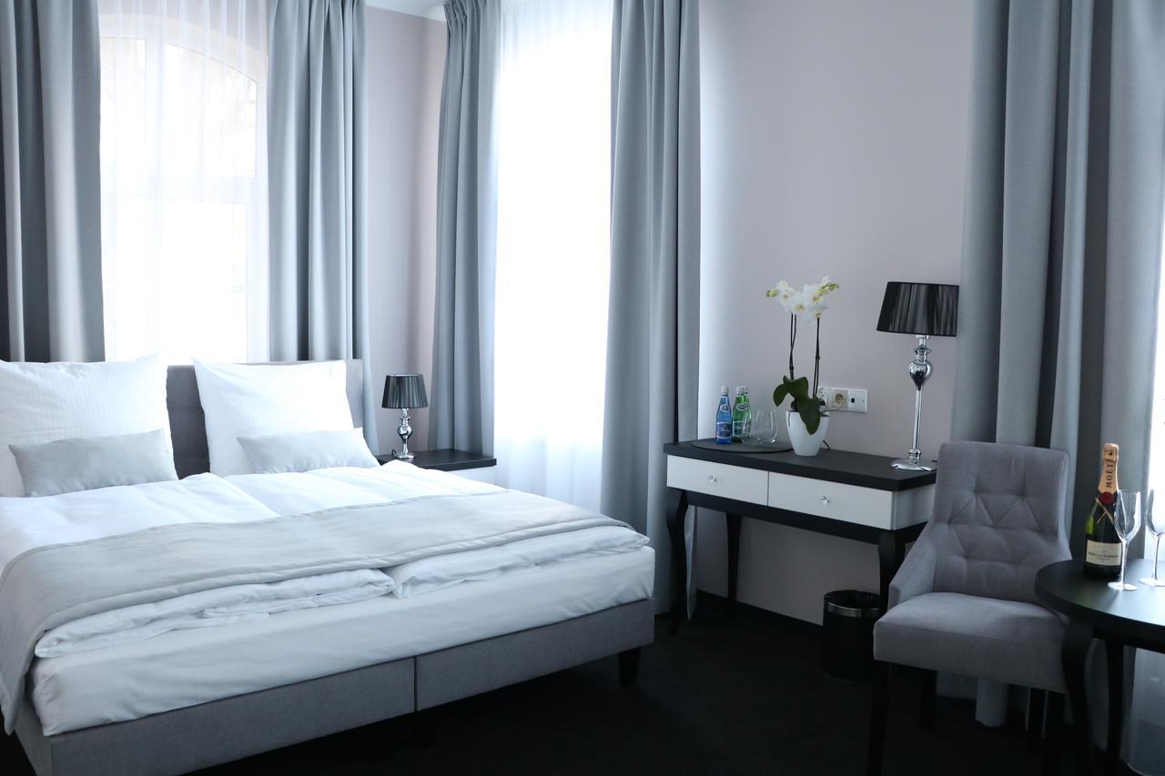 סלוביצה Hotel Villa Casino מראה חיצוני תמונה