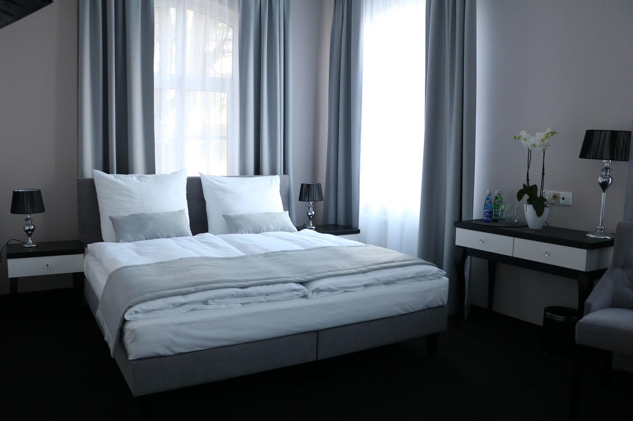 סלוביצה Hotel Villa Casino מראה חיצוני תמונה